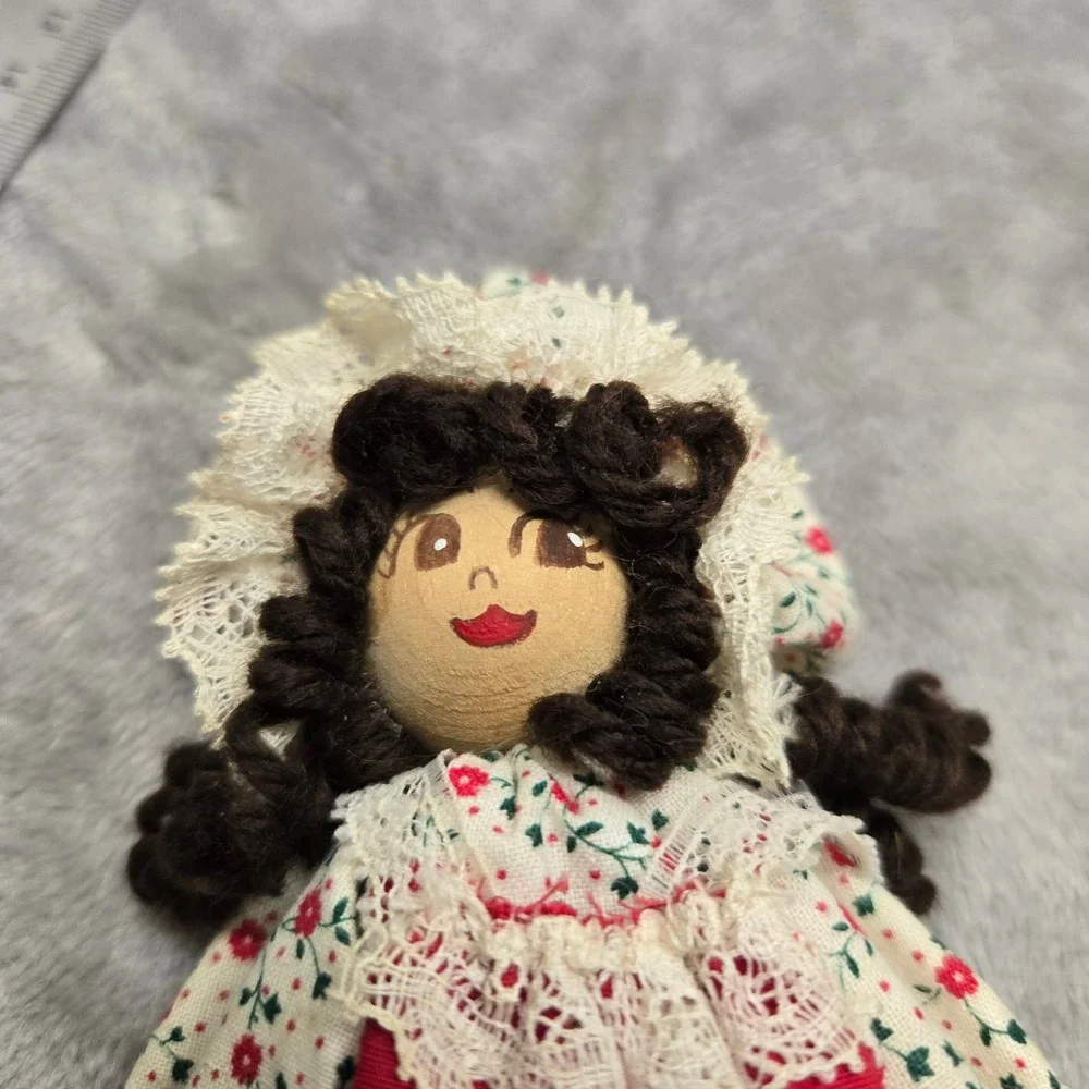 Vintage Handmade Wooden Head Doll Floral Prairie Dress Lace Trim Folk Art‎ 7.5